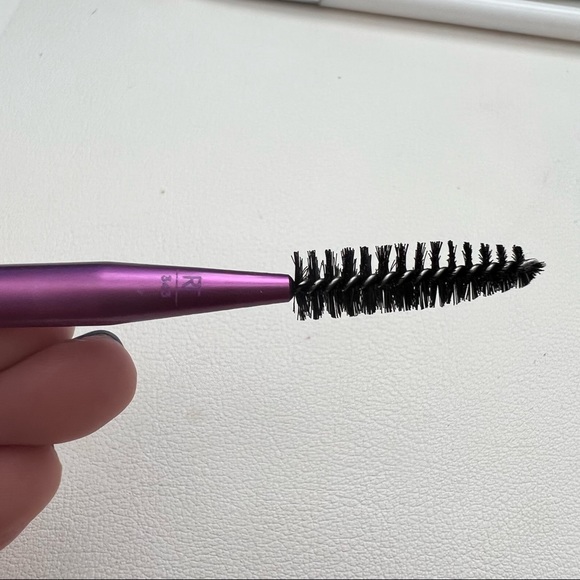 Set of 4 eye brushes-MAC 234, MAC 252SE, Sonia Kashuk 110,RT angled brow/spoolie - Picture 12 of 13